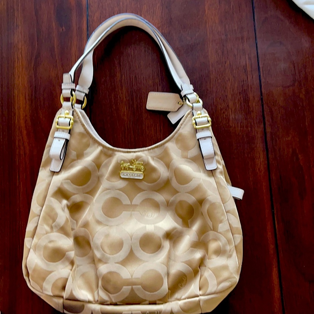 Coach bag shoulder bag.